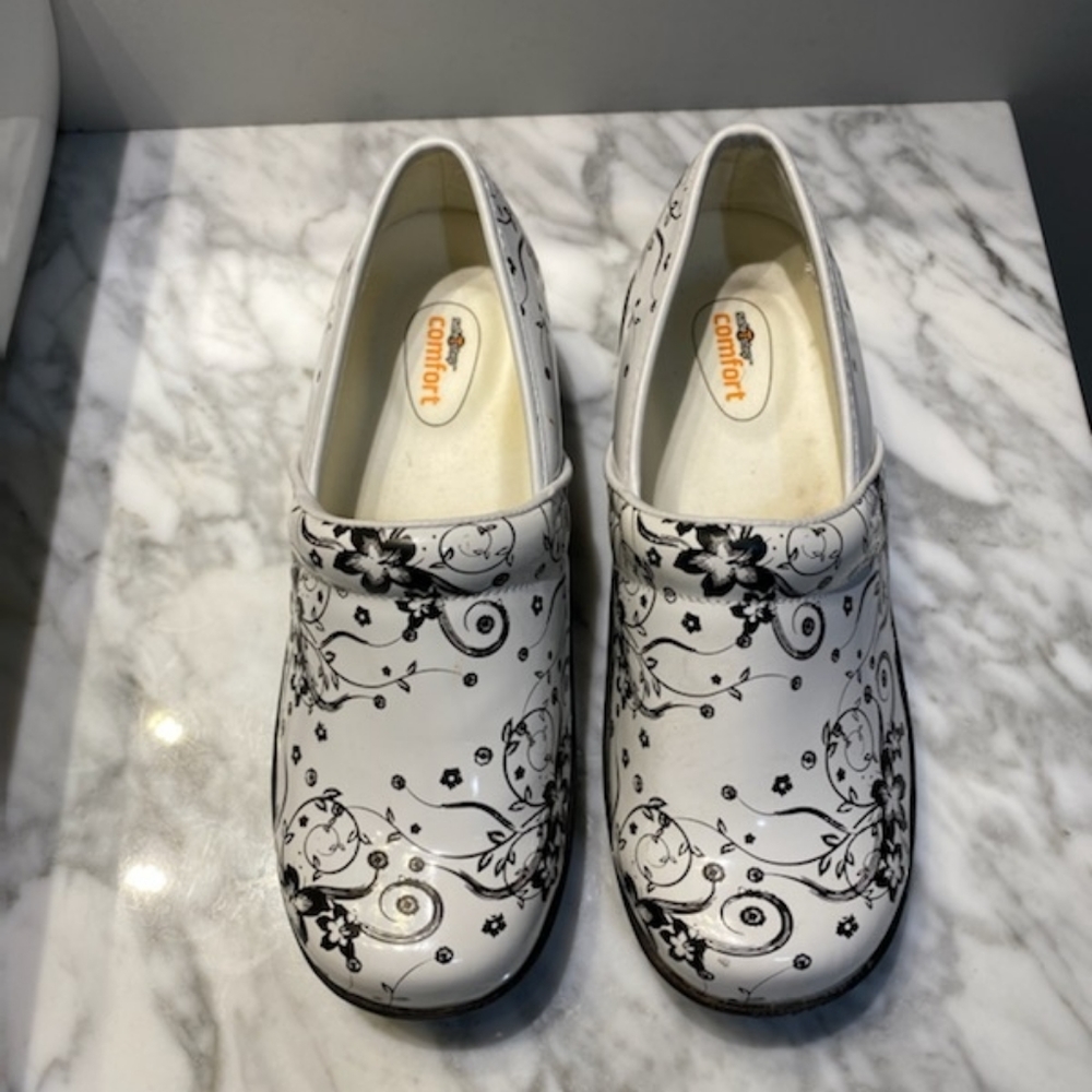 Safe step clogs - Picture 1 of 3
